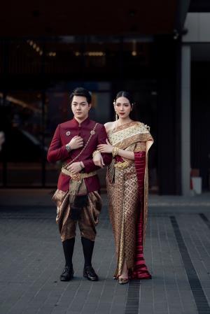 ชุดไทยเจ้าสาว ชุดไทยจักรพรรดิ์ เช่าที่แบมบี้ เวดดิ้ง ห้วยขวาง